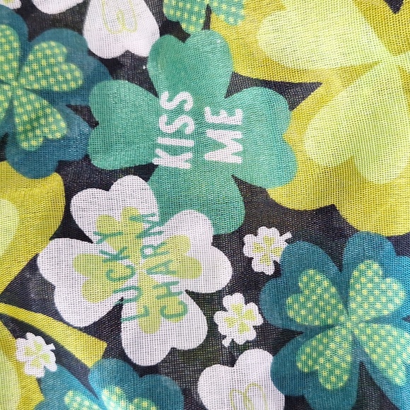 ☘️ Set of 2 Shamrock scarves for St. Patrick's Day. One NWT. Scarf set. - Picture 7 of 11